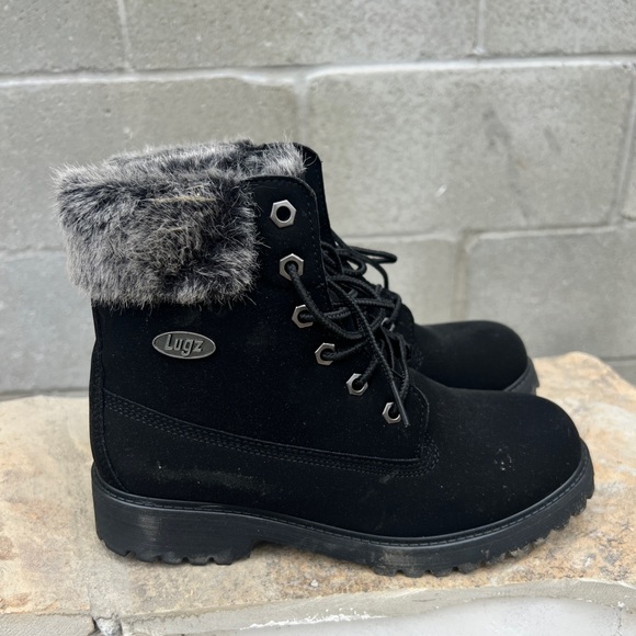 Lugz black fur trimmed boots size 6.5 - Picture 2 of 4